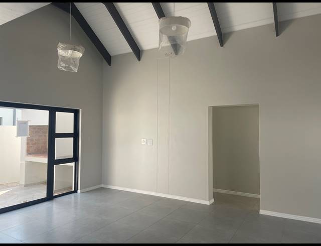 2 BEDROOM HOUSE FOR SALE IN LAGUNA